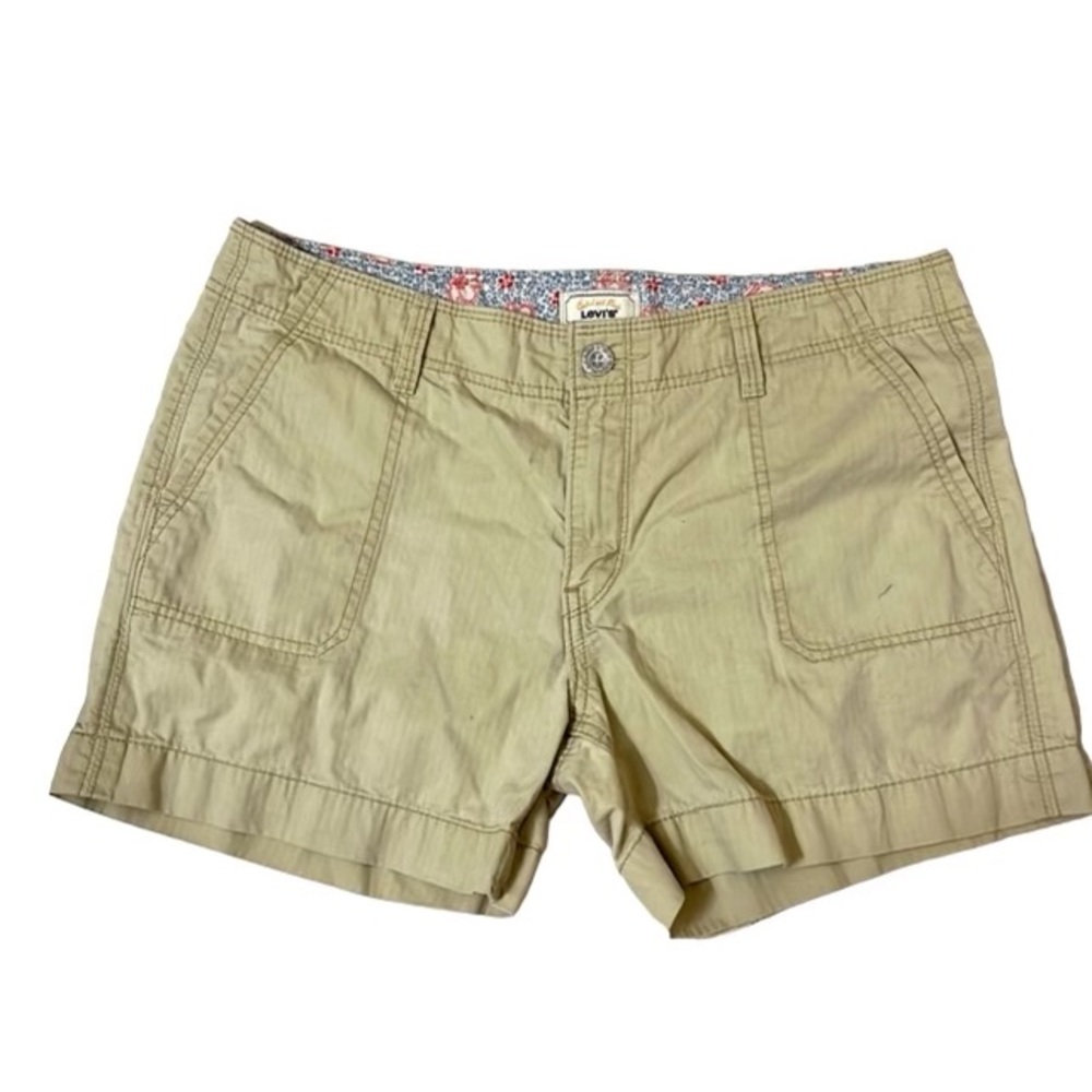 Levi’s Crafted With Pride Women’s Kaki Shorts
